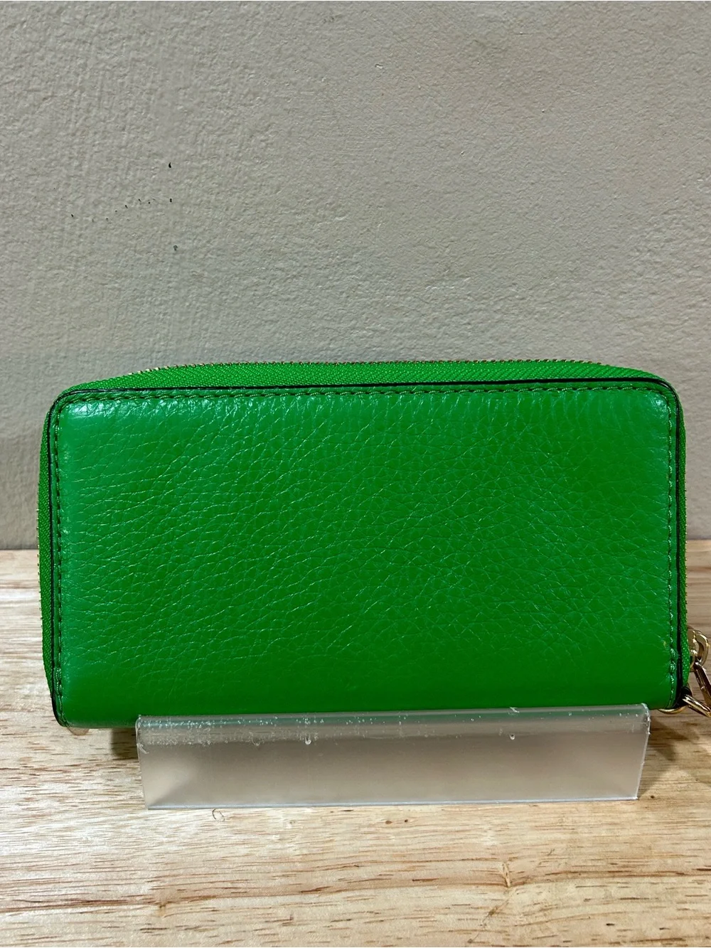 Michael Kors leather carry wallet